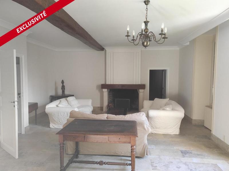 Maison - 410 m² - 10 pièces