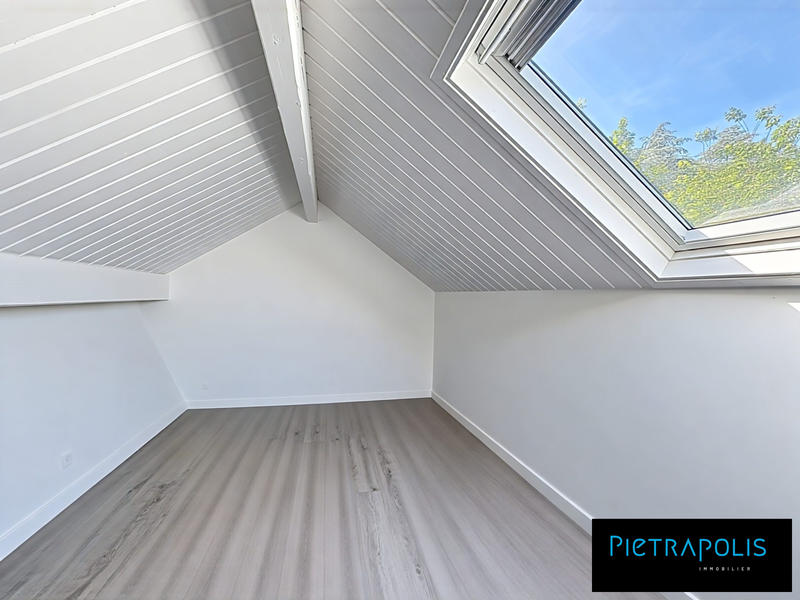 Maison ancienne - 205 m² - 6 pièces