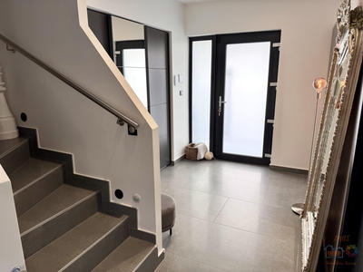 Maison contemporaine - 210 m² - 7 pièces