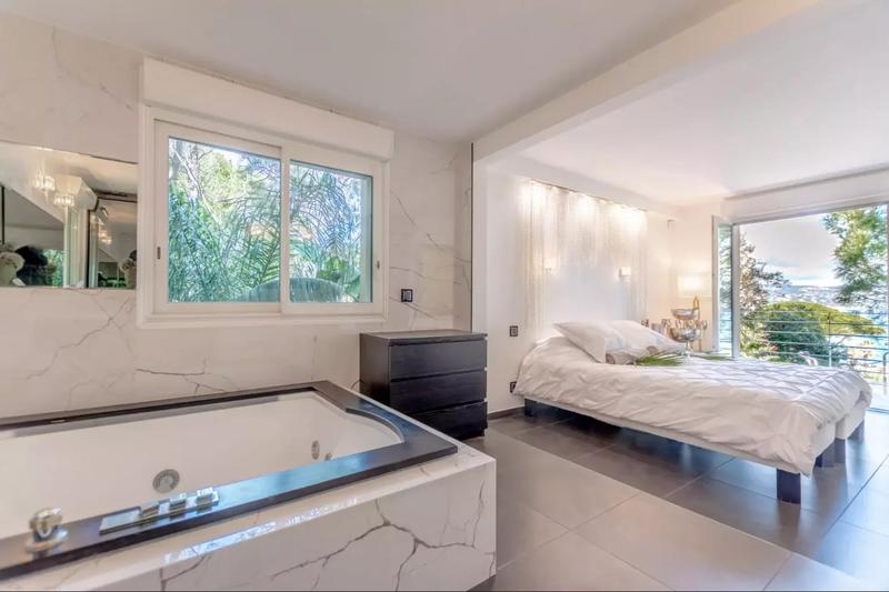 Maison - 172 m² - 10 pièces