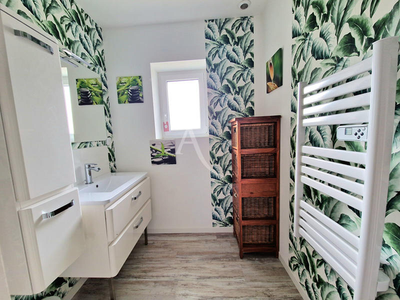 Maison - 311 m² - 7 pièces