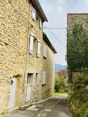 Maison en pierre - 74 m² - 4 pièces