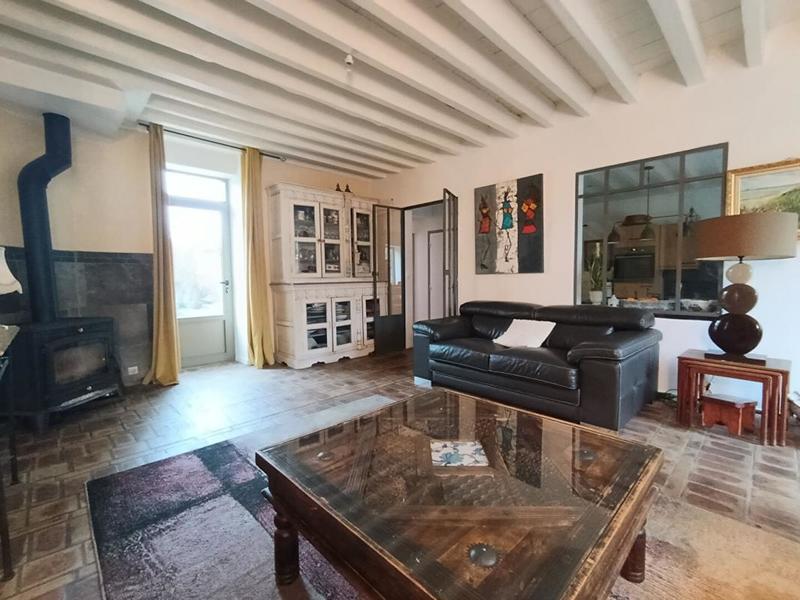 Maison - 202 m² - 8 pièces