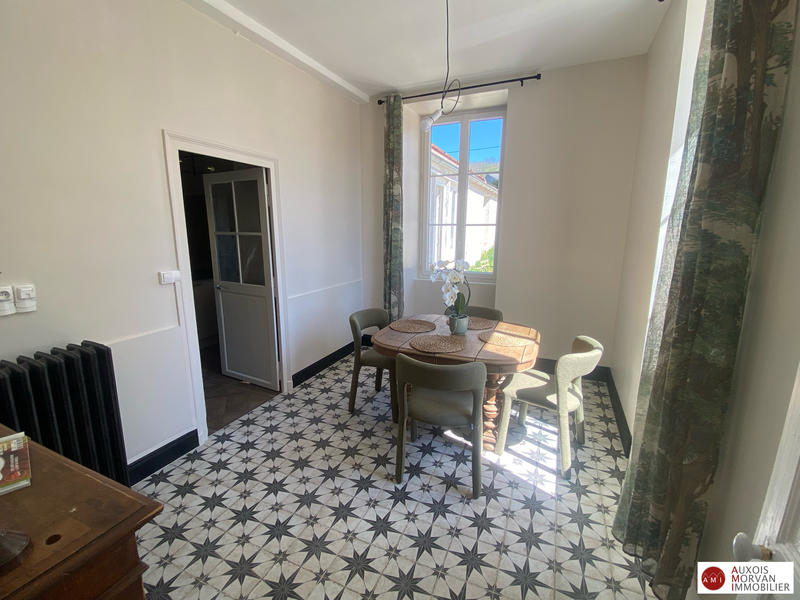 Maison - 170 m² - 6 pièces