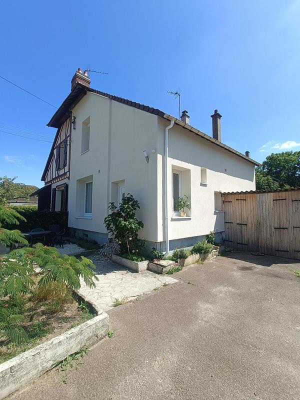 Maison - 75 m² - 5 pièces