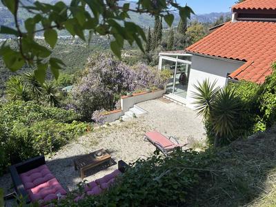 Maison - 201 m² - 5 pièces