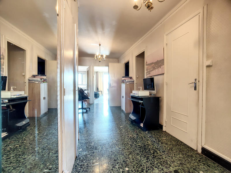 Appartement - 82 m² - 4 pièces