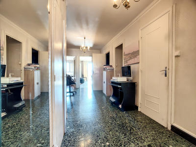 Appartement - 82 m² - 4 pièces