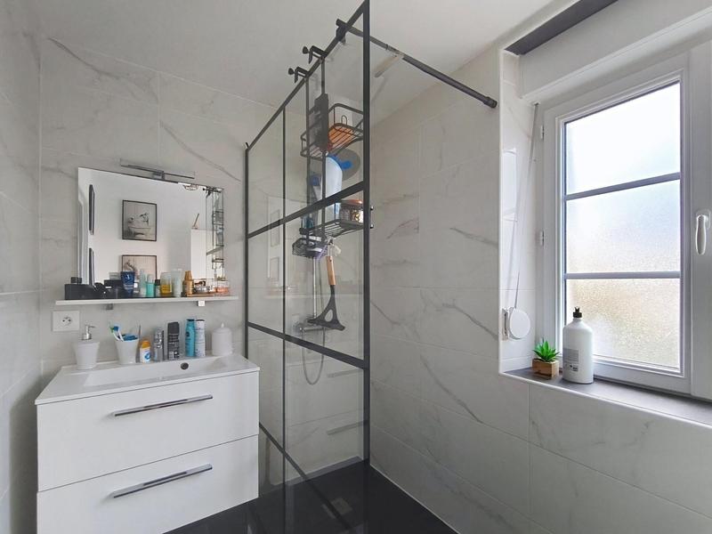 Maison - 121 m² - 6 pièces