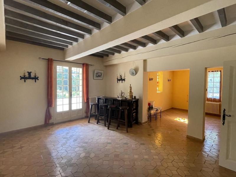 Maison - 258 m² - 9 pièces