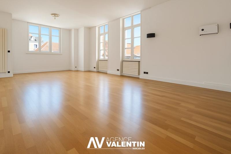 Appartement - 165 m² - 6 pièces