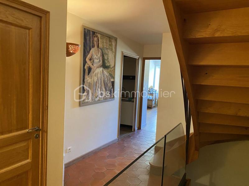 Maison - 200 m² - 5 pièces