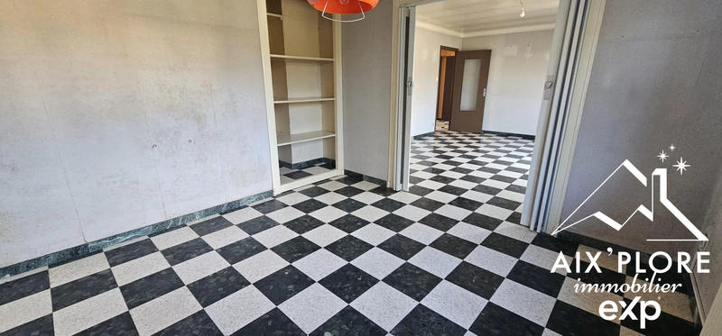 Maison - 174 m² - 7 pièces