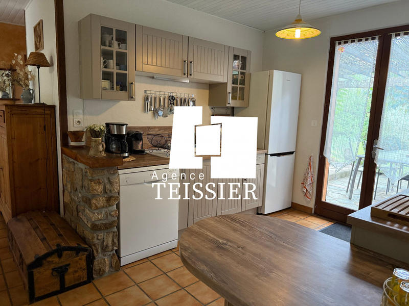 Maison - 83 m² - 5 pièces