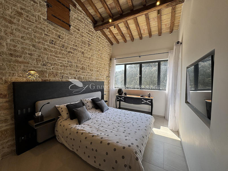 Propriété - 600 m² - 17 pièces