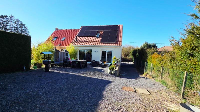 Maison - 80 m² - 5 pièces