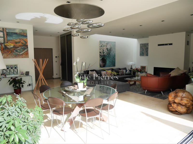 Villa - 178 m² - 6 pièces