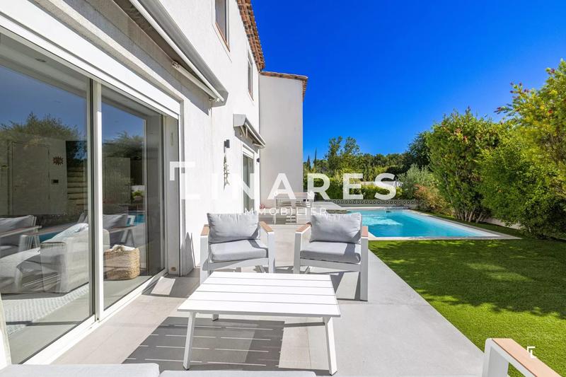 Villa - 156 m² - 5 pièces
