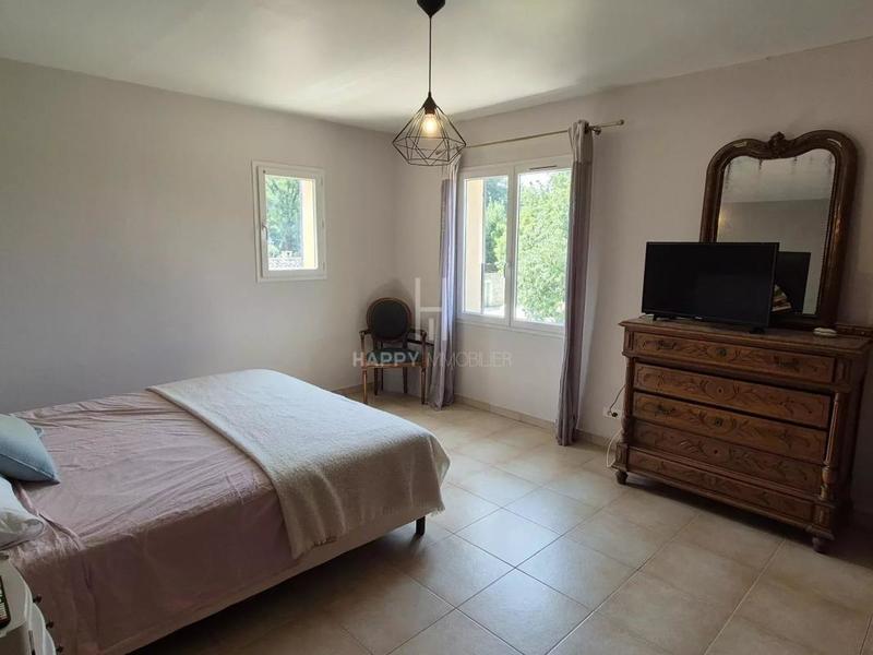 Maison - 250 m² - 7 pièces