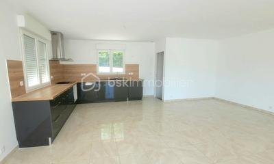 Villa - 100 m² - 5 pièces