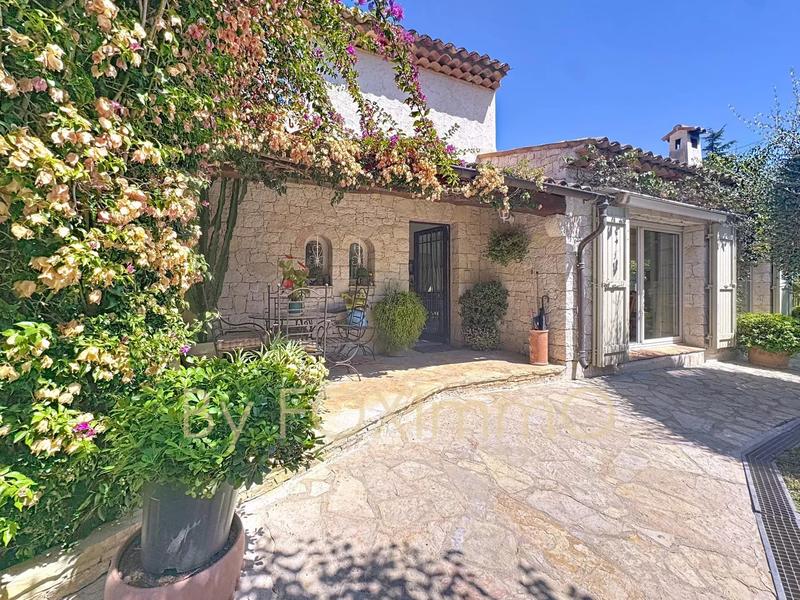 Villa - 372 m² - 9 pièces