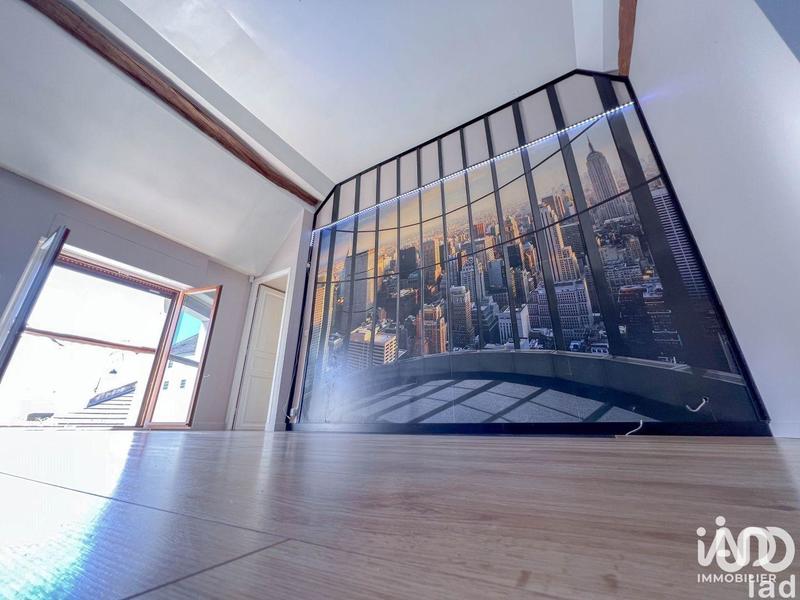 Maison - 280 m² - 8 pièces