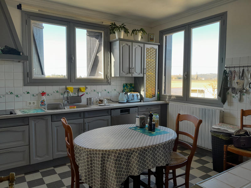 Maison - 230 m² - 10 pièces