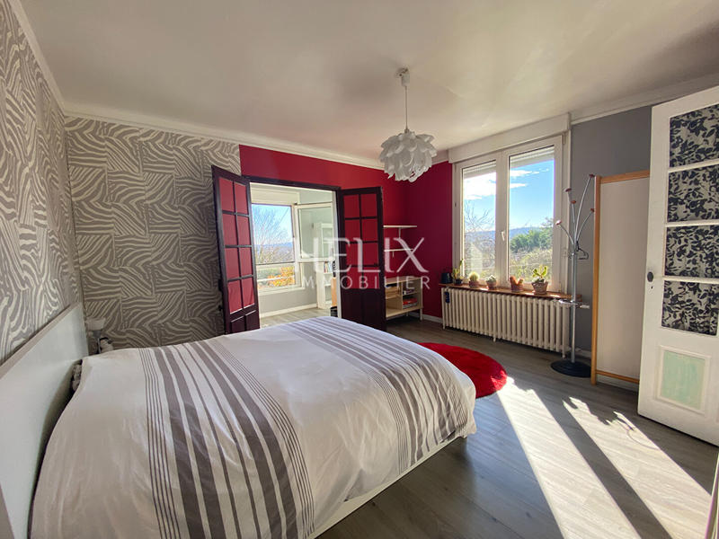 Maison - 138 m² - 5 pièces