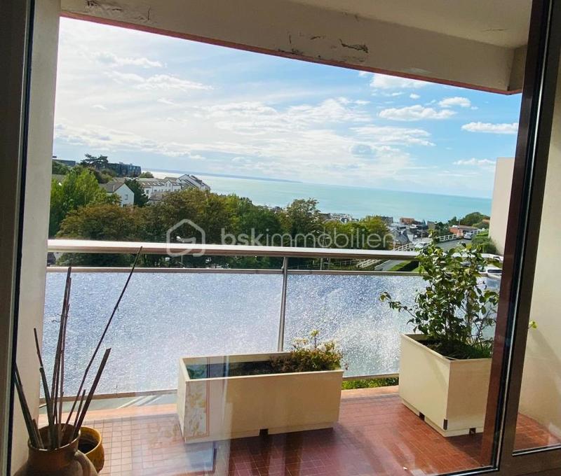 Appartement - 134 m² - 6 pièces