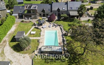 Maison - 263 m² - 8 pièces