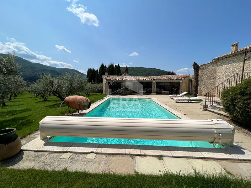 Maison - 188 m² - 5 pièces