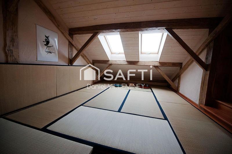 Maison - 314 m² - 14 pièces