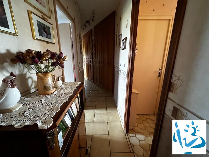 Maison - 187 m² - 8 pièces