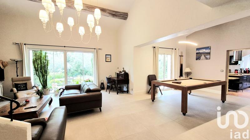 Maison - 225 m² - 6 pièces