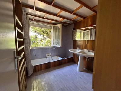 Maison - 90 m² - 3 pièces