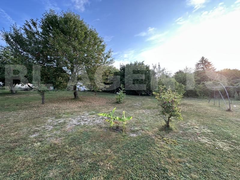 Maison - 255 m² - 10 pièces