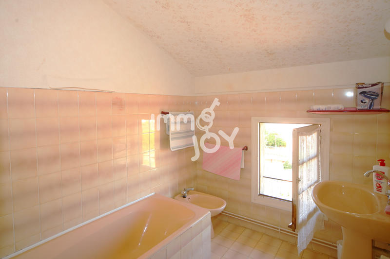 Maison - 133 m² - 6 pièces