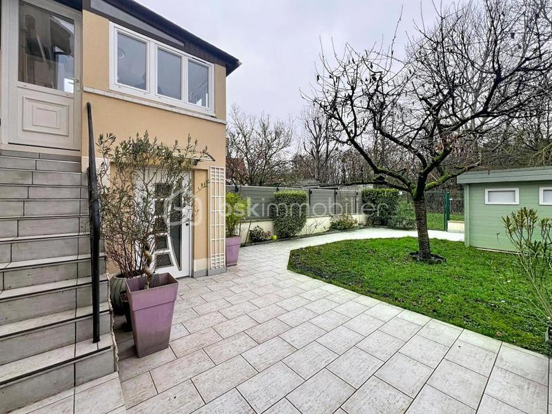 Château - 124 m² - 6 pièces