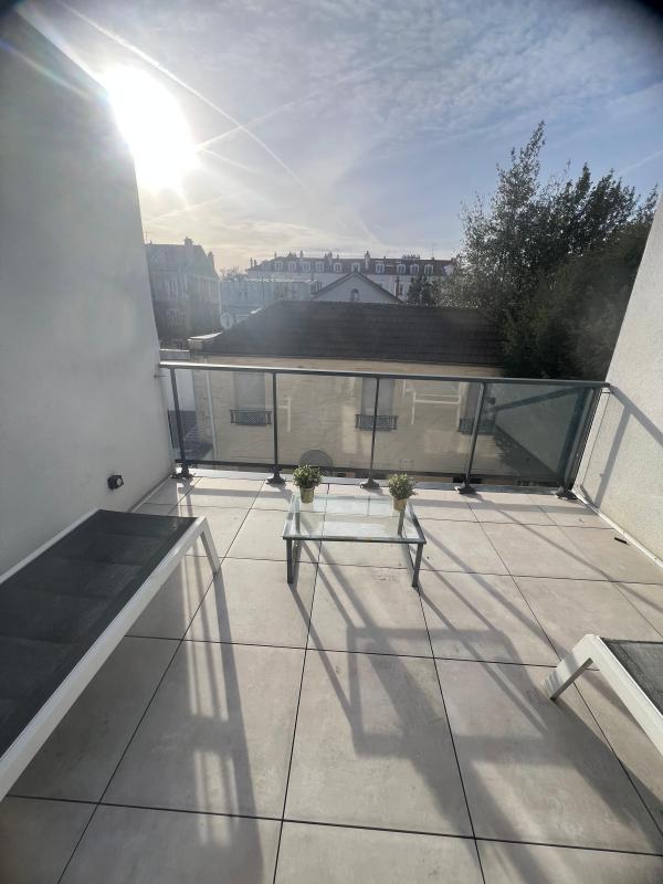 Maison - 207 m² - 10 pièces