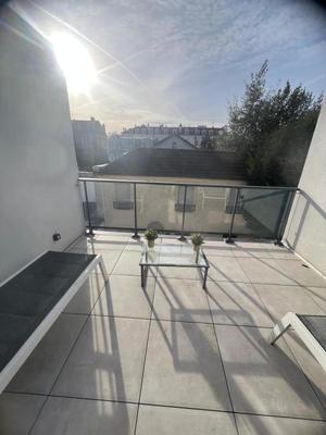 Maison - 207 m² - 10 pièces