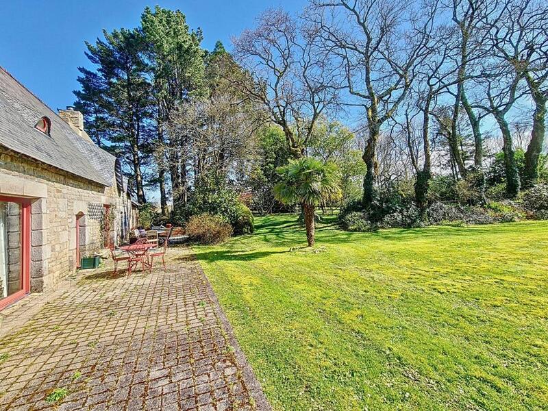 Propriété - 169 m² - 5 pièces