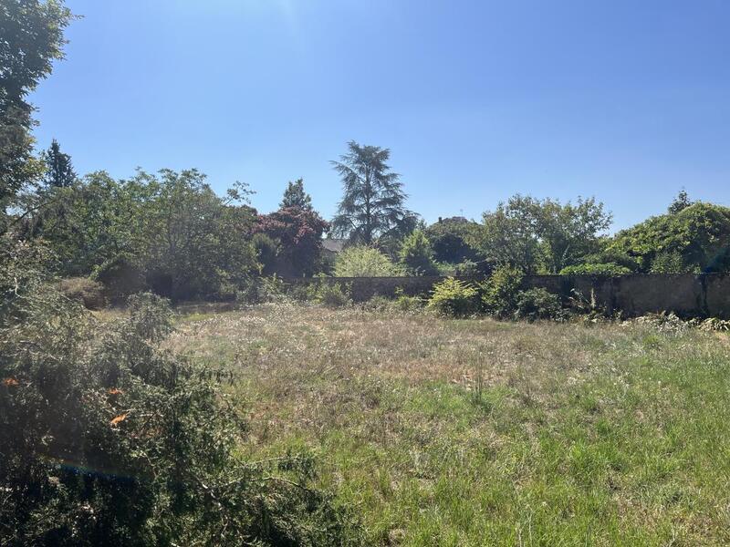 Terrain constructible - 584 m²