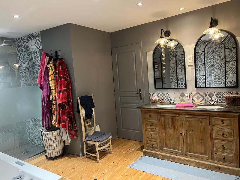 Maison - 209 m² - 7 pièces