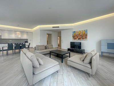 Appartement - 93 m² - 3 pièces