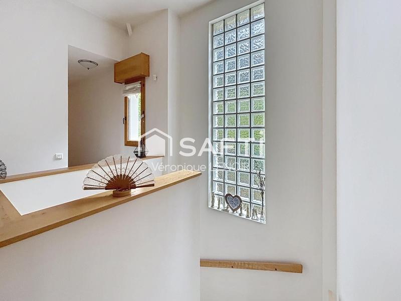 Maison - 238 m² - 6 pièces