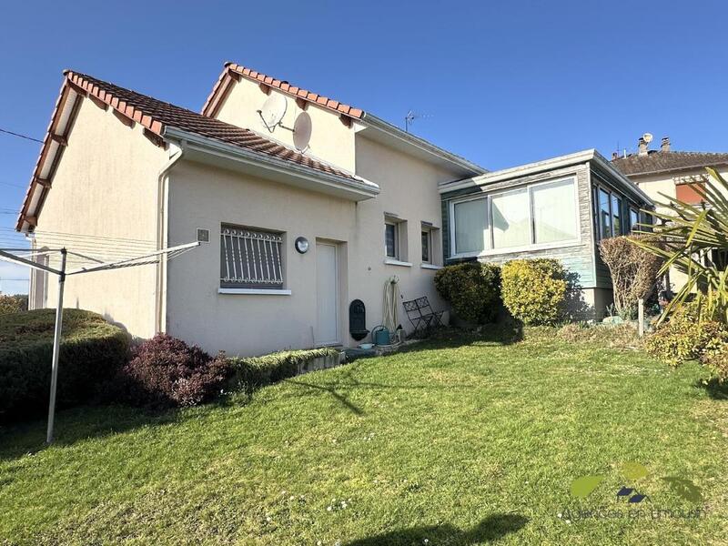 Maison - 98 m² - 5 pièces