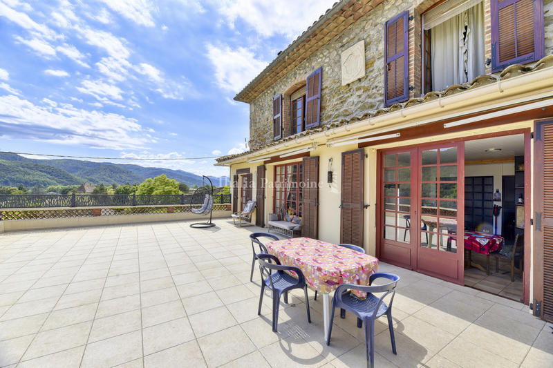 Maison - 158 m² - 7 pièces