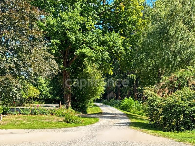 Propriété - 360 m² - 10 pièces