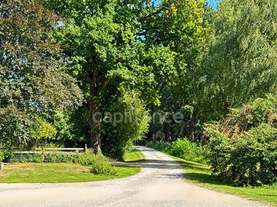 Propriété - 360 m² - 10 pièces