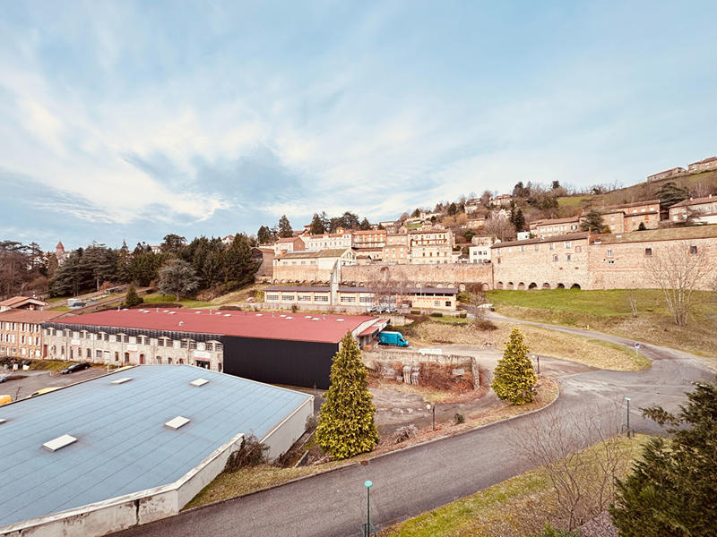 Maison - 316 m² - 9 pièces